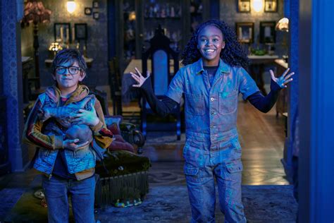 Download Lidya Jewett Winslow Fegley Movie Nightbooks 4k Ultra HD Wallpaper