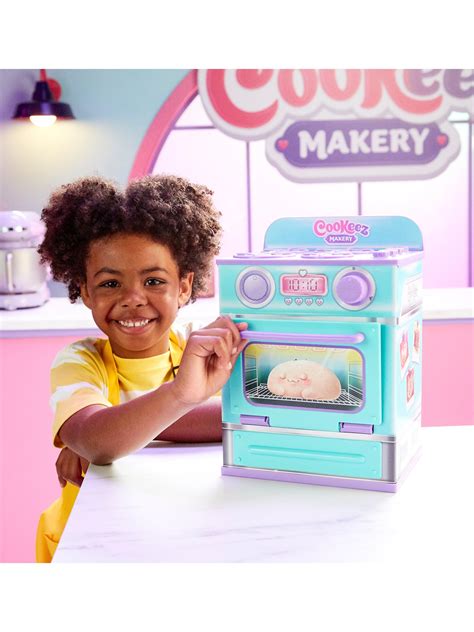 Cookeez Makery Baked Treatz Oven Playset