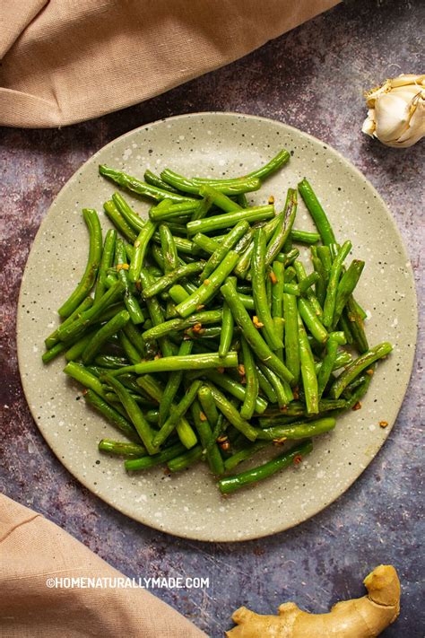Pan Fried Green Beans {Easy Tasty 干煸豆角} - HomeNaturallyMade
