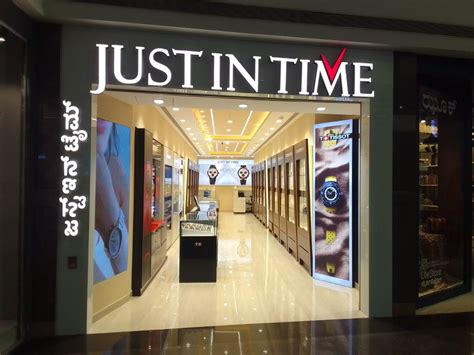 Best Luxury Watch Stores in Bangalore | Just In Time