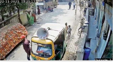 Bogus propaganda in rickshaws in Limbayat 'If you don't fill the SIR ...