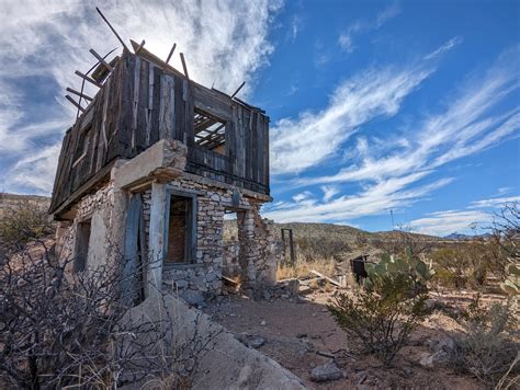 Sierra Blanca, TX : r/AbandonedPorn