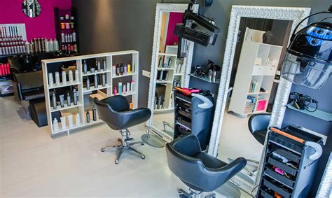 Cómo abrir un salón de belleza | Inicia tu salón en local, casa o móvil