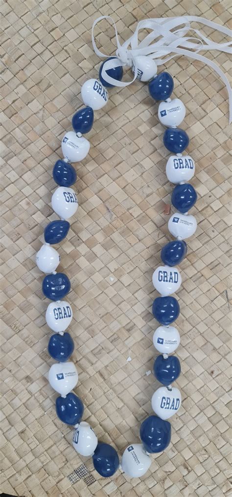 Vanguard University : Commencement Group