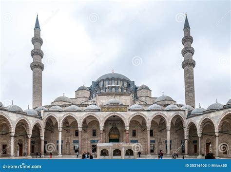 Courtyard of Suleymaniye Mosque Editorial Stock Photo - Image of ...