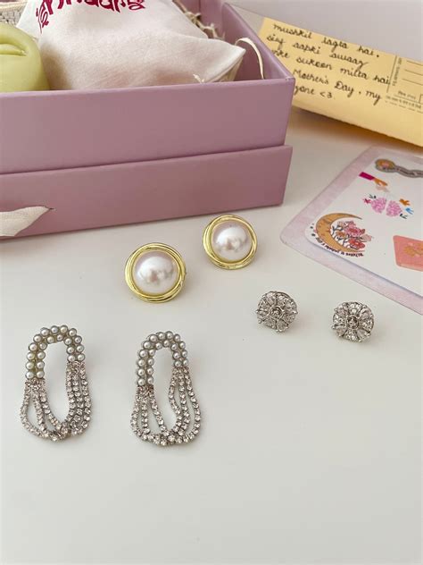 Shop the Latest Fashion Accessories for Women at Ishkaara