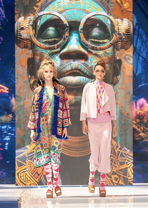 Source Fashion sees record-breaking day-one attendance, Indian visitors ...