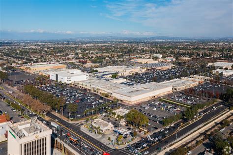 1-500 Lakewood Center Mall, Lakewood, CA 90712 - Lakewood Center | LoopNet