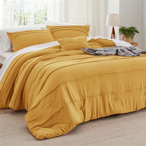 Amazon.com: Bedsure Queen Comforter Set - 4 Pieces Pinch Pleat Bed Set ...
