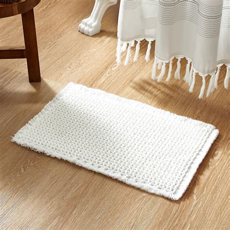Amazon.com: TYUU White Bathroom Rugs, Super Absorbent Non Slip Waffle ...