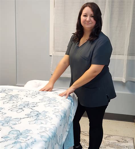 Kalkaska, MI Massage Therapist Holly Joy ~ For Upper Body Pain & Relaxation