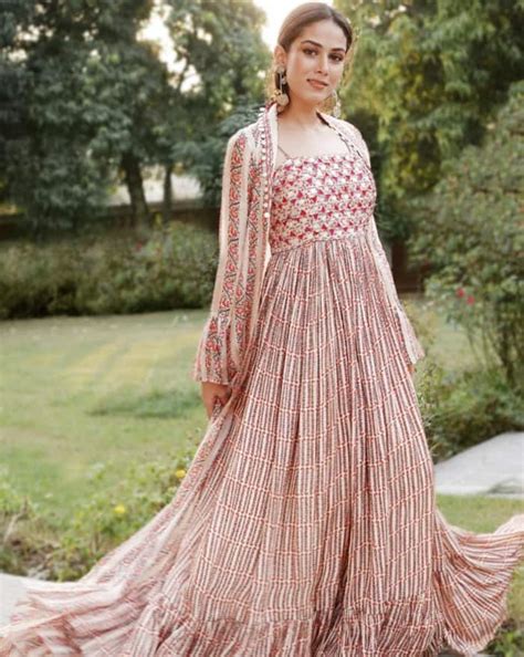 Mira Rajput in Rs 43,000 Vintage Afghani Jacket is All Jazzed Up