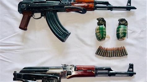 AK-47 राइफलें, हैंड ग्रेनेड, जिंदा कारतूस और मैगजीन...., पंजाब में टला ...