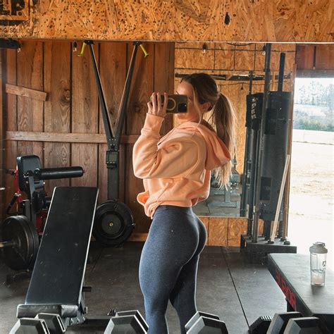 Sarah Hryniewicz (@sarah_hryniewicz) • Instagram photos and videos