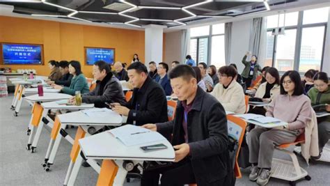芜湖市社区大学开展“学习贯彻党的二十大精神，推动高质量发展”主题讲座 - 芜湖开放大学