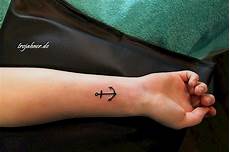 anker tattoo handgelenk kleiner anker 252 ber dem handgelenk 171 trojahner anker tattoo handgelenk kleiner anker 252 ber dem handgelenk 171 trojahner