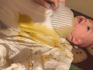 Baby Poop Explodes 的图像结果