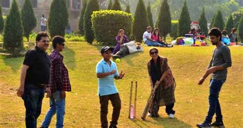 Reminiscing the Days of Pitthu, Gallery and Kho Kho