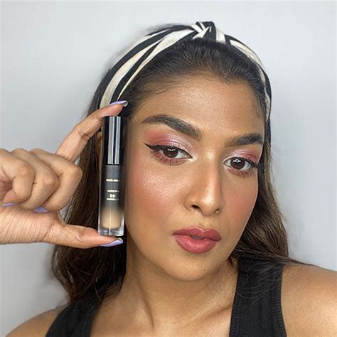 The Only Basic Makeup Products You Need for a Flawless Base – Faces Canada