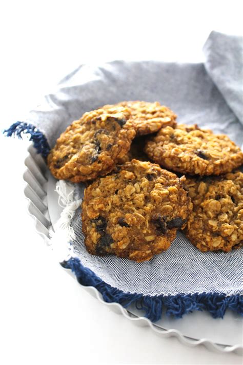 Eggless Oatmeal Cookies | Recipe | Oatmeal cookies, Vegan oatmeal ...