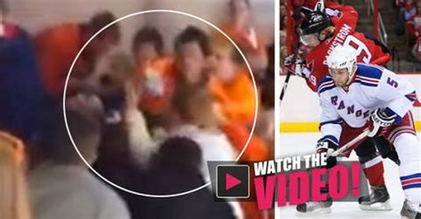 Hockey Fight 的图像结果