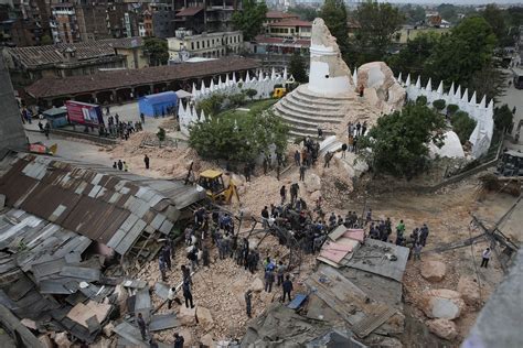 Earthquake Today Nepal : 7.5-magnitude earthquake causes extensive ...