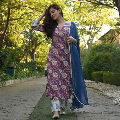 Gosriki Women Kurta, Pant And Dupatta Set - Buy Gosriki Women Kurta ...