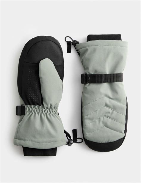 Men’s Ski Clothing at M&S