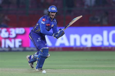 Surrey's Alexa Stonehouse and Ryana MacDonald-Gay celebrate the moment ...
