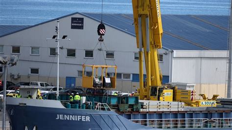 Anija me ndihma nga Qipro mbërrin në bregdetin e Gazës