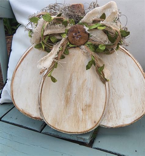 Rustic Fall Pumpkin Decor