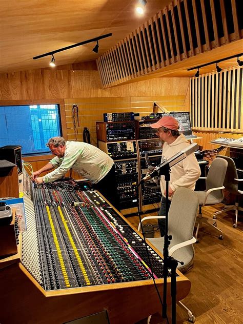 Hot Chip in the studio - Analog Rytm - Elektronauts