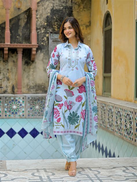 Vastrakaala: Women's Fashion, Sarees, Kurtas & Footwear - Shop Now