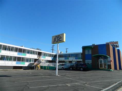 CROSSROADS MOTEL (Albuquerque) - Motel Reviews & Photos - Tripadvisor