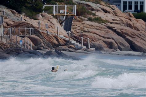 Hurricane Erin brings dangerous surf to US East Coast - August 22, 2025 ...