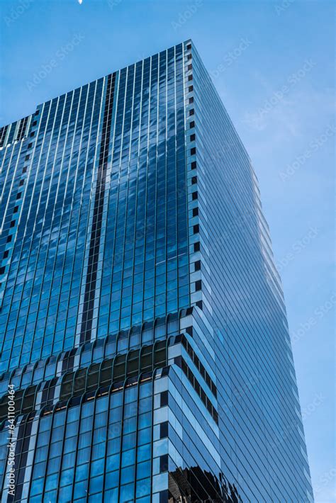 Skyscraper Front View 的图像结果