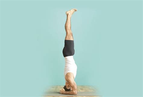 शीर्षासन योग करण्याची योग्य पद्धत, फायदे आणि खबरदारी | How to do ...