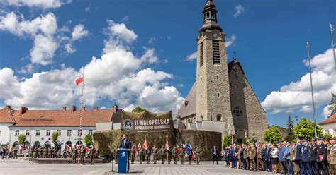 Święto 11 MBOT z udziałem Wicepremiera i Ministra Obrony Narodowej ...