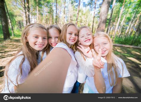Group Five Girls Kids Make Selfie Background Trees Summer Forest ...