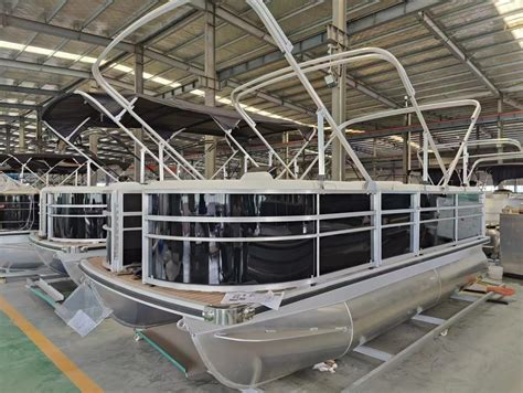 Netherland Popular CE Approved 17FT Pontoon Boat with Bimini for Sale ...