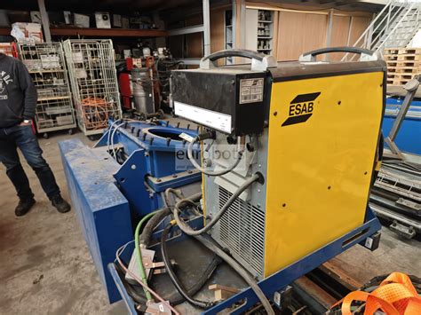 Motoman MH50-20 on gantry for welding | Eurobots