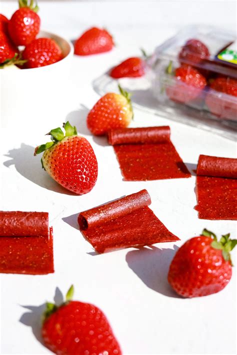 Strawberry Fruit Roll Ups - Fundies