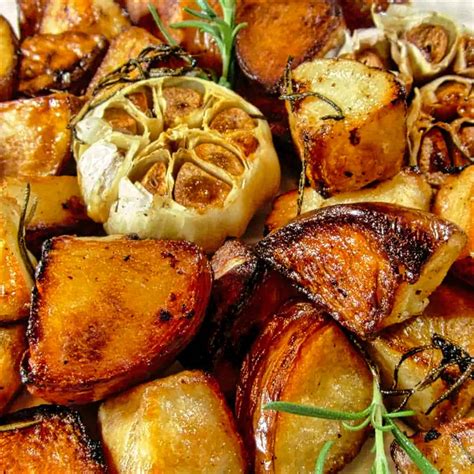 25 Great Recipes With Roasted Garlic