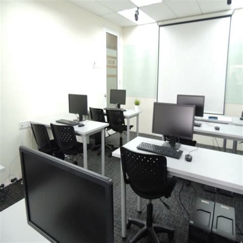 Computer Trenning Room 的图像结果