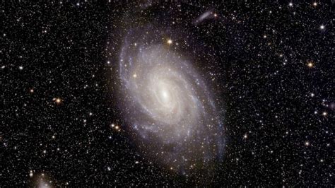 Spacecraft snaps eerie view of our galaxy's 'doppelganger' - Blog