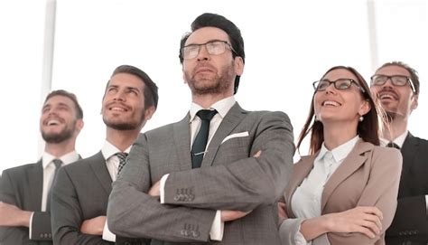 Business People Walking with Sun Glare 的图像结果