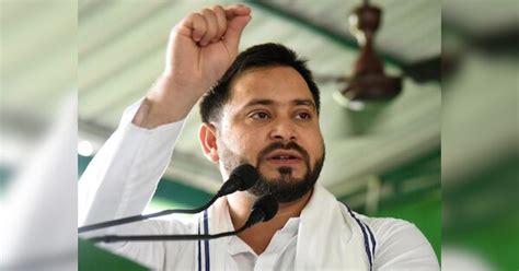 Tejashwi Yadav raised questions on EVM in INDIA Alliance Delhi rally ...