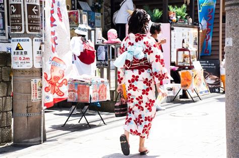 Japan People 的图像结果