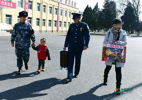当兵去送什么礼物最新素材