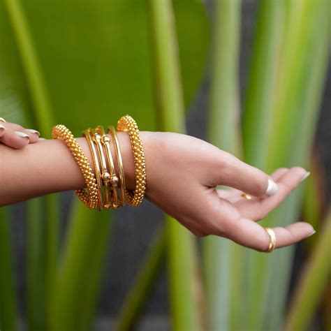 Adya Gold Bangles Collection - R Narayan Jewellers | R Narayan Jewellers